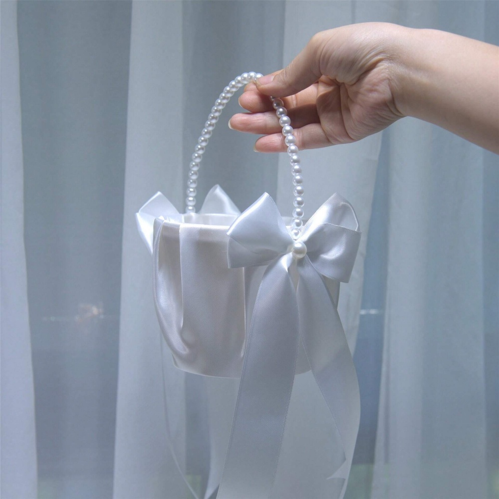 Gardening Tools Girls - 白いサテンのリボン付きフラワーガールバスケット、パールハンドルとリボンテール付き、結婚式やブライダルパーティーの装飾に